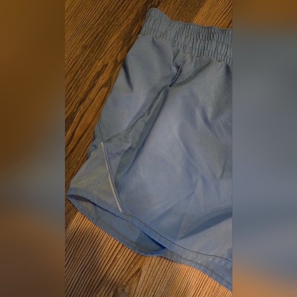All In Motion, Women's size Large, Shorts, Athletic, light blue, Good shape - Picture 3 of 7